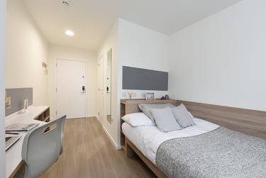 Ensuite Gold at St Mungo's, 200 St James Road, City Centre, Glasgow, G40NT - Image 1
