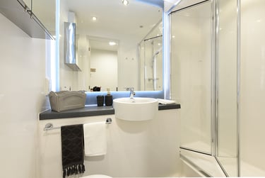Ensuite Gold at St Mungo's, 200 St James Road, City Centre, Glasgow, G40NT - Image 4