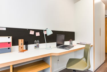 Ensuite silver at Byrom Point, 72 Great Crosshall Street, City Centre, Liverpool, L32BE - Image 1