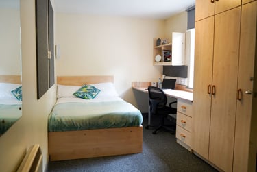 Four Bed Bronze at Regents Court, Rawson Street, City Centre, Leicester, LE16UP - Image 1