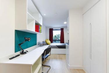 Studio bronze plus city view - Image 1