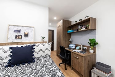 Ensuite Silver - Image 1