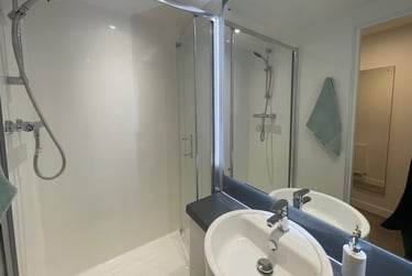 Ensuite Silver at Hillfort House, Moulsecoomb Way, Lewes Road, Brighton, BN24PB - Image 2