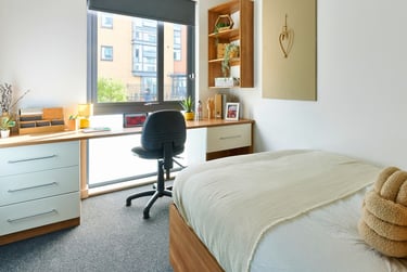 Gold Ensuite - Image 1