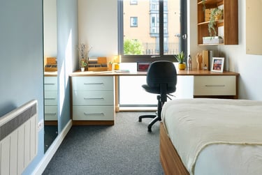 Gold Ensuite - Image 2
