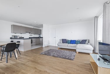 3 bed flat, Flat 165, 15 Bessemer Place, Greenwich, London, SE100GQ - Image 1