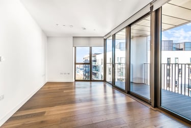 2 bed flat, Flat 45, 21 Reminder Lane, Greenwich, London, SE100UH - Image 1