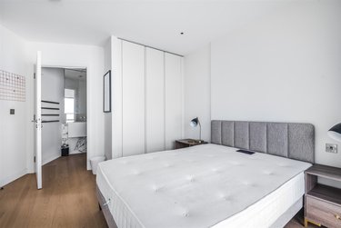 3 bed flat, Flat 402, 18 Cutter Lane, Greenwich, London, SE100YB - Image 6