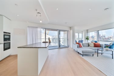 3 bed flat, 18 Cutter Lane, Greenwich, London, SE100YB - Image 2