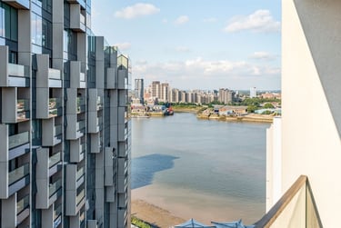 2 bed flat, Flat 1304, 8 Cutter Lane, Greenwich, London, SE100YX - Image 10