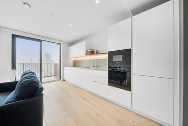 1 bed studio, Flat 1601, 8 Pilot Walk, Greenwich, London, SE100FL - Image 4