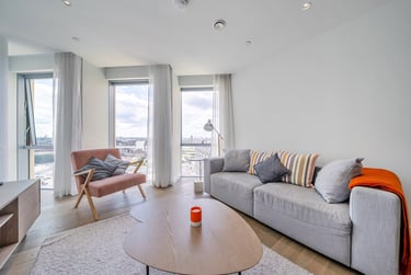 2 bed house, Flat 1701, 4 Cutter Lane, Greenwich, London, SE100ZS - Image 1