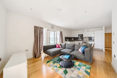 2 bed flat, Flat 62, 22 John Harrison Way, Greenwich, London, SE100GJ - Image 1