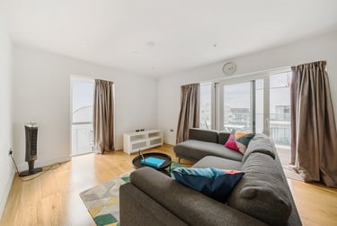 2 bed flat, Flat 62, 22 John Harrison Way, Greenwich, London, SE100GJ - Image 2