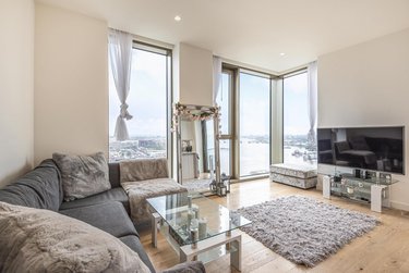 2 bed flat, Flat 99, 1 Pilot Walk, Greenwich, London, SE100UP - Image 1