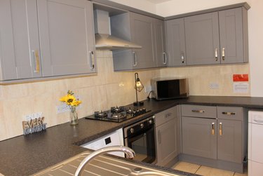6 bed house, Winton, Ensbury Park, Bournemouth, BH92RP - Image 5