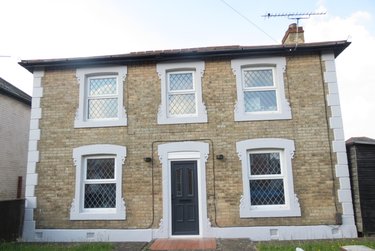 6 bed house, Winton, Ensbury Park, Bournemouth, BH91LZ - Image 1