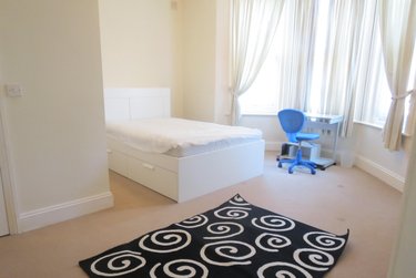3 bed flat, Winton, Bournemouth, BH37JE - Image 5