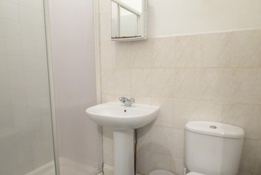 3 bed flat, Winton, Bournemouth, BH37JE - Image 8