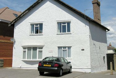 2 bed flat, Ensbury Park, Talbot village, Bournemouth, BH104EQ - Image 1