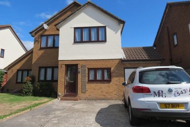 6 bed house, Talbot Village, Talbot village, Poole, BH125ET - Image 1