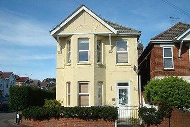 6 bed house, Charminster, Springbourne, Bournemouth, BH88ST - Image 1