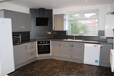 6 bed house, Winton, Bournemouth, BH92LY - Image 7