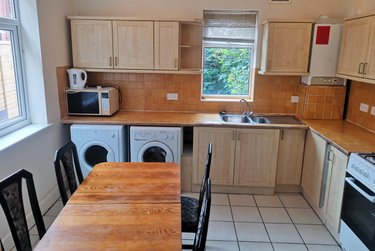 3 bed flat, Moordown, Bournemouth, BH92BN - Image 4