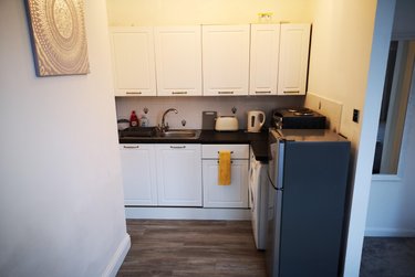 1 bed studio, 18 Carlton Road, Boscombe, Bournemouth, BH13TG - Image 2