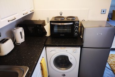 1 bed studio, 18 Carlton Road, Boscombe, Bournemouth, BH13TG - Image 3