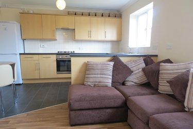4 bed house, Pine Road, Charminster, Bournemouth, BH91NB - Image 2