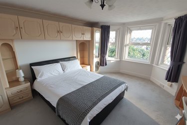 4 bed house, Ensbury Park, Talbot village, Bournemouth, BH104EQ - Image 5