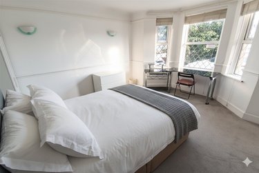 4 bed house, Ensbury Park, Talbot village, Bournemouth, BH104EQ - Image 7