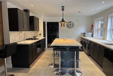 6 bed house, Charminster, Bournemouth, BH91JD - Image 2
