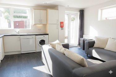 5 bed house, Winton, Moordown, Bournemouth, BH91PB - Image 3