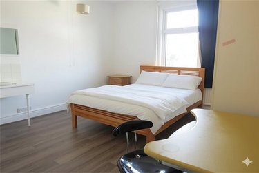 6 bed house, Winton, Bournemouth, BH92NW - Image 8