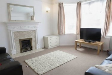 5 bed house, Winton, Ensbury Park, Bournemouth, BH92ND - Image 2