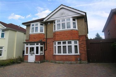7 bed house, Winton, Ensbury Park, Bournemouth, BH92PY - Image 2