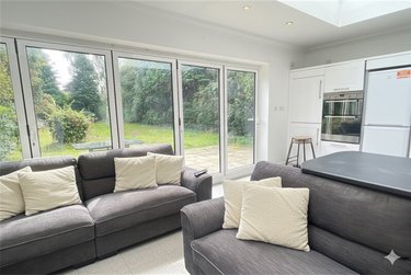 7 bed house, Winton, Ensbury Park, Bournemouth, BH92PY - Image 3