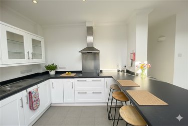 7 bed house, Winton, Ensbury Park, Bournemouth, BH92PY - Image 4