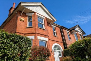 6 bed house, Winton, Bournemouth, BH92NJ - Image 2