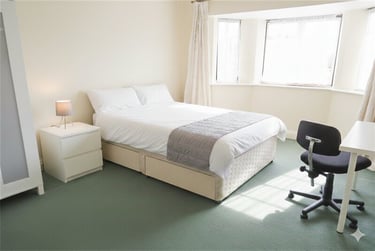 5 bed house, Ensbury Park, Bournemouth, BH104EE - Image 5