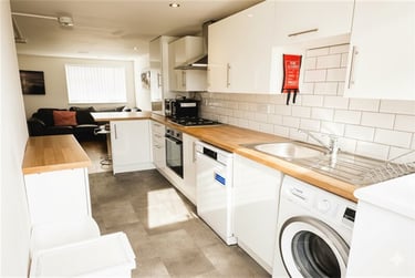 6 bed house, Ensbury Park, Bournemouth, BH104HE - Image 4