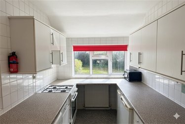 4 bed house, 14 Redhill Avenue, Ensbury Park, Bournemouth, BH92SN - Image 2