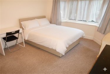4 bed house, 14 Redhill Avenue, Ensbury Park, Bournemouth, BH92SN - Image 5
