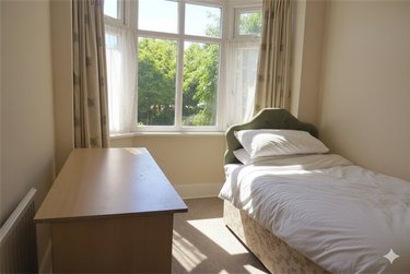 4 bed house, 14 Redhill Avenue, Ensbury Park, Bournemouth, BH92SN - Image 8