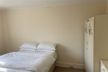 4 bed house, 14 Redhill Avenue, Ensbury Park, Bournemouth, BH92SN - Image 6