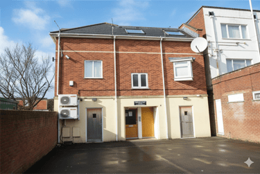 2 bed flat, Winton, Moordown, Bournemouth, BH92AU - Image 1