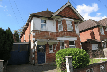 4 bed flat, Winton, Bournemouth, BH37JF - Image 1
