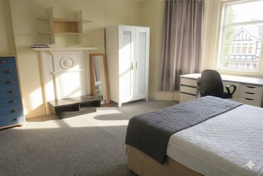 4 bed flat, Winton, Bournemouth, BH37JF - Image 8